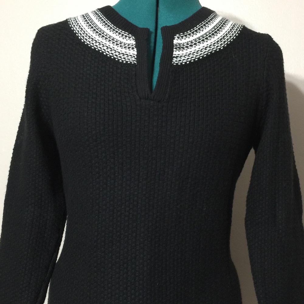 LOFT Black Alpine pull over. 3% wool.